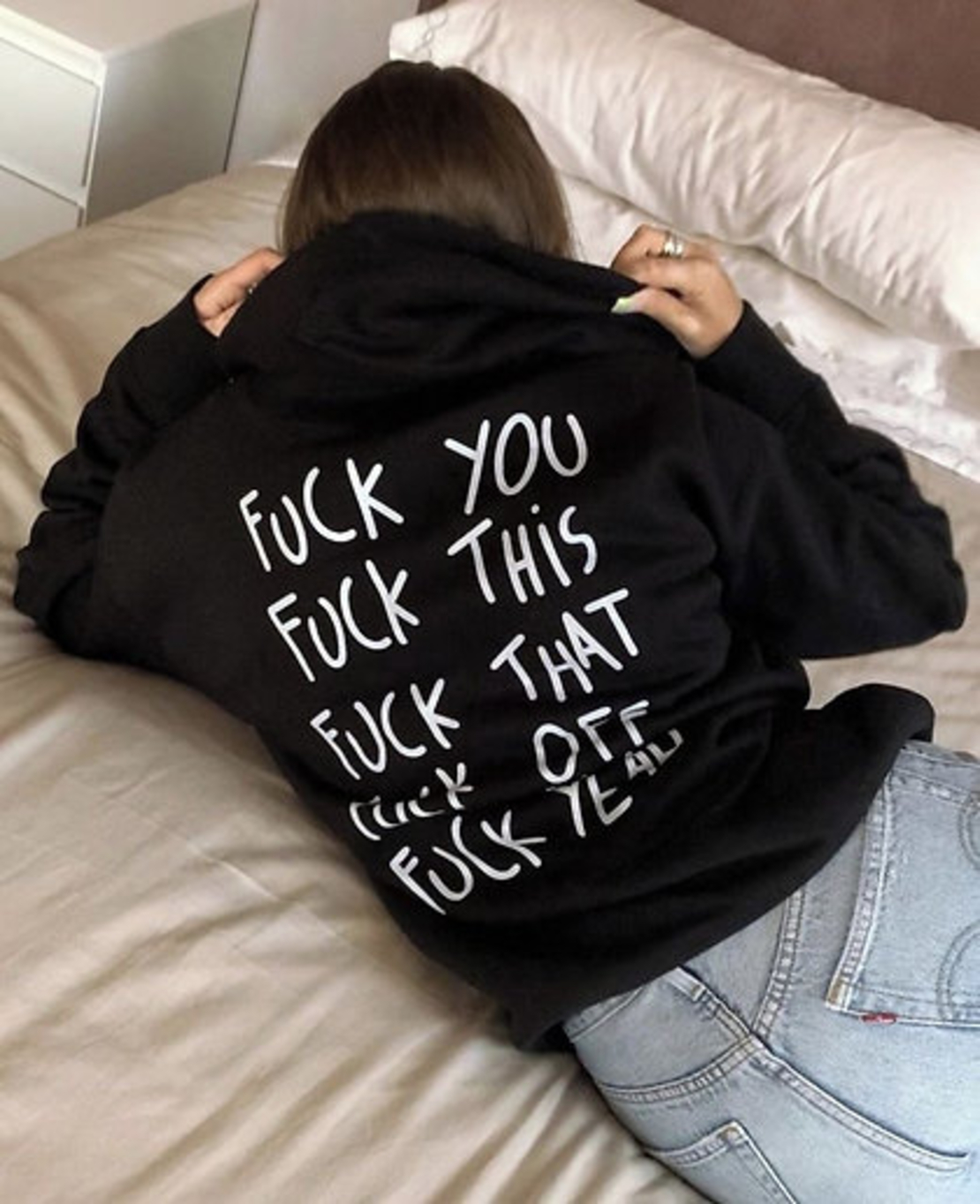 “Fck everything” суичър