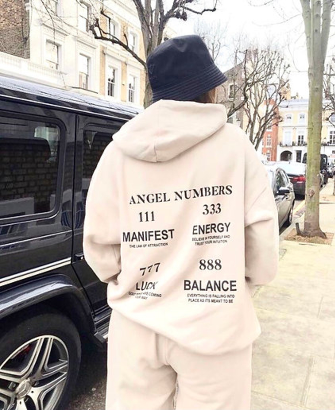 “Angel Numbers”/1 суичър