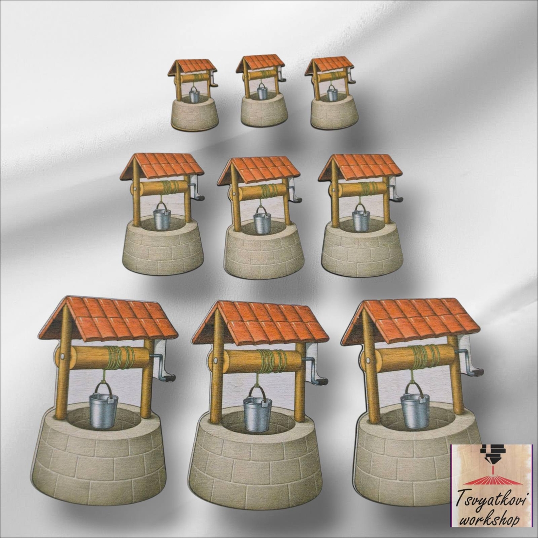 Цветна дървена фигурка -