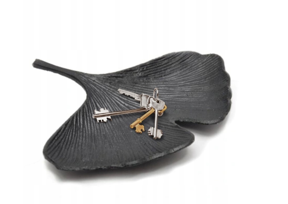 ЧЕРЕН ПОДНОС АЛУМИНИЕВА ДЕКОРАТИВНА ЧИНИЯ С ПОСТАВКА ОТ ЛИСТА НА ГИНКО 28 x 26 x 2 СМ