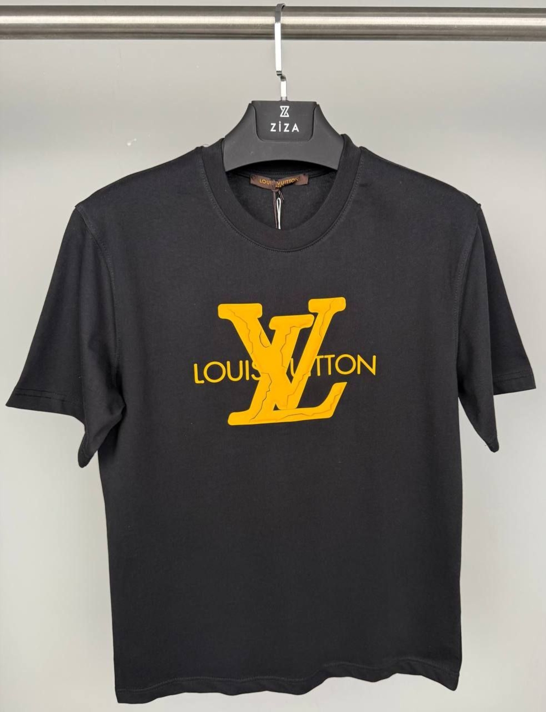Тениска LV