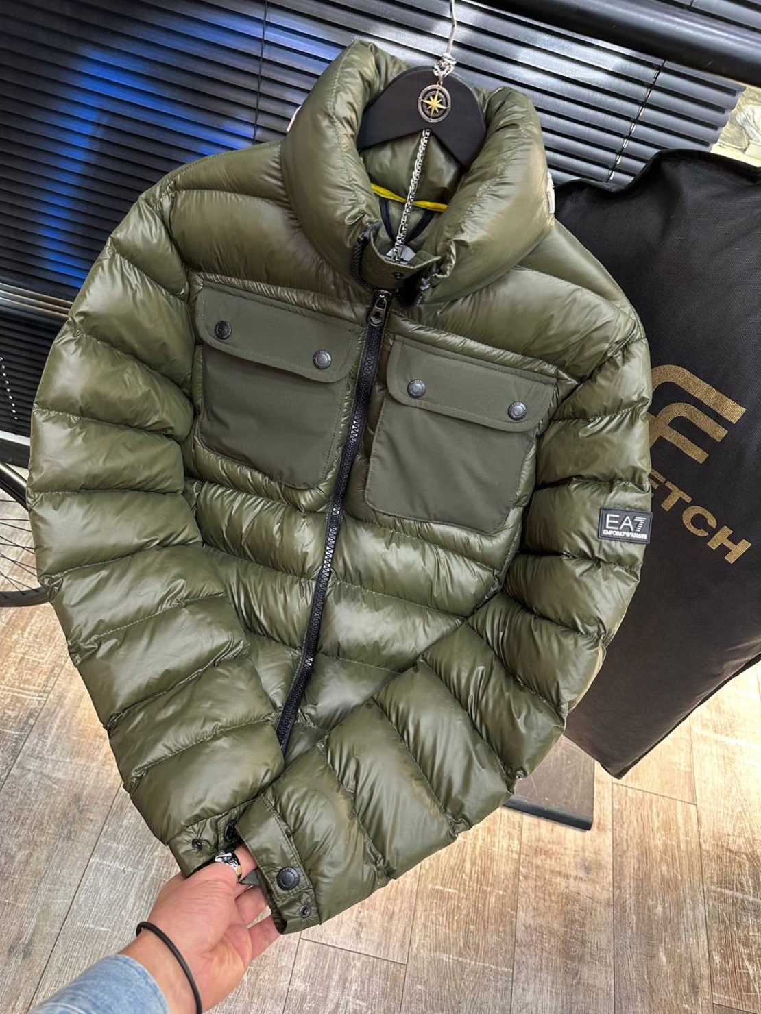 Яке EA7