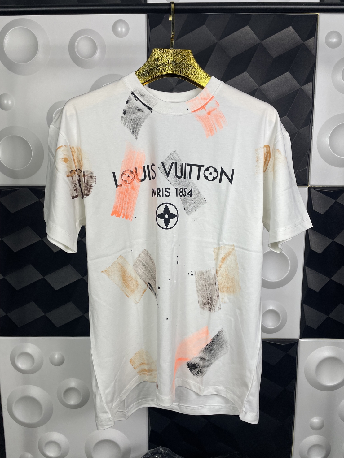 Тениска LV