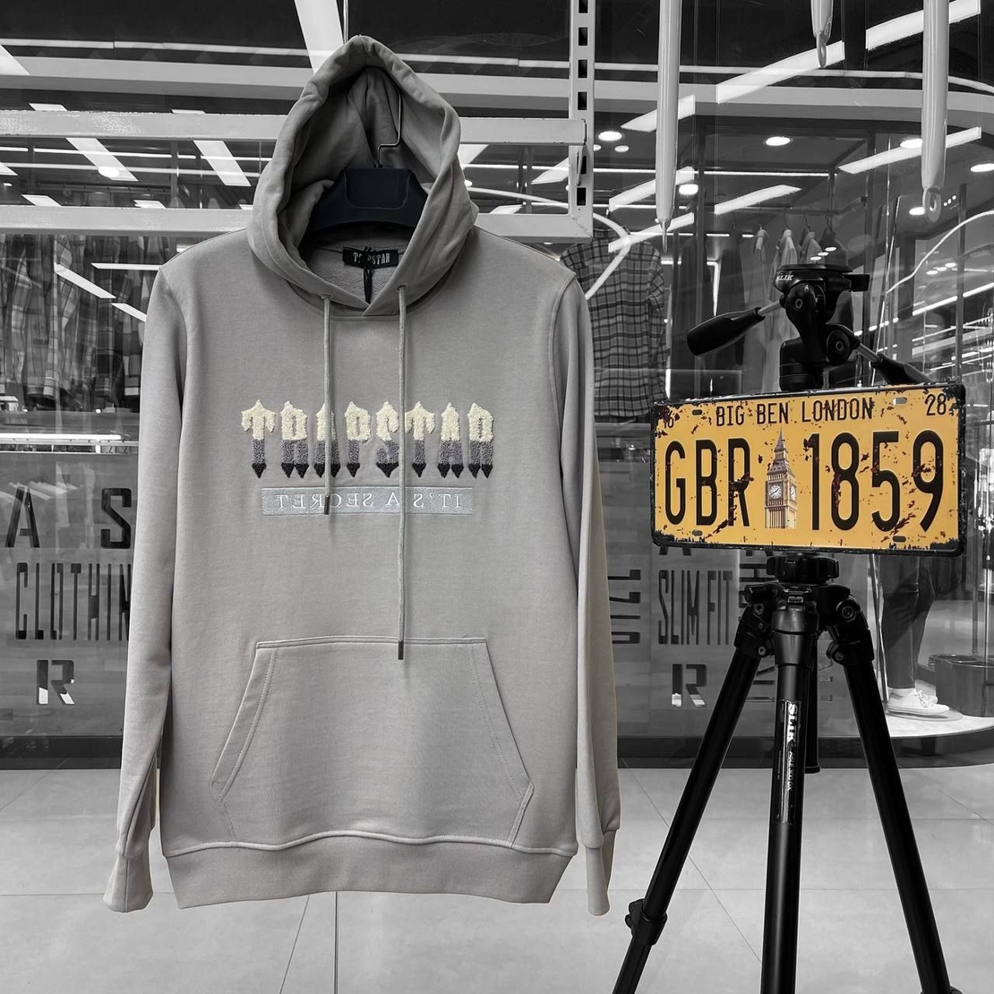 Суичър TRAP