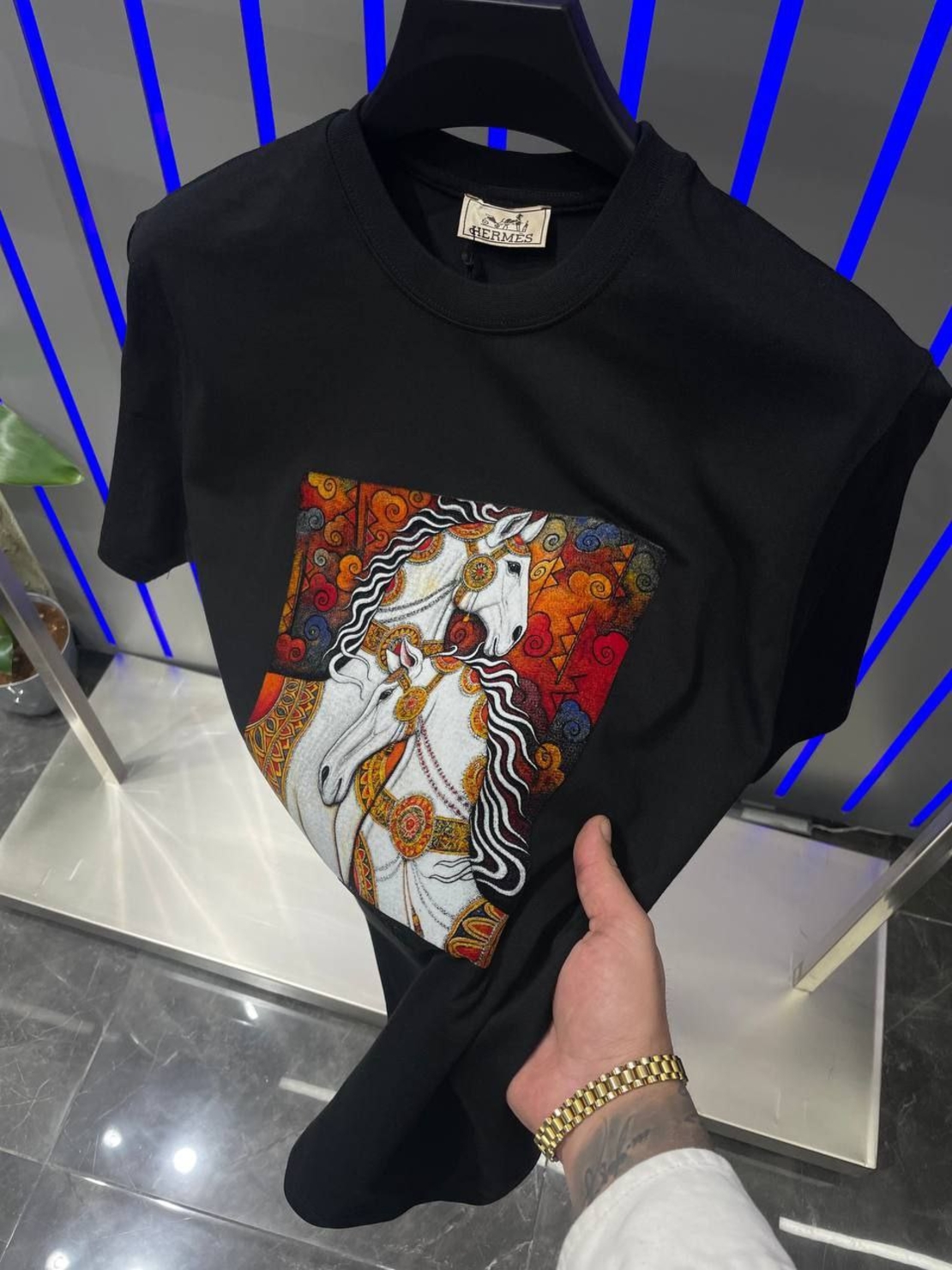 Тениска HER