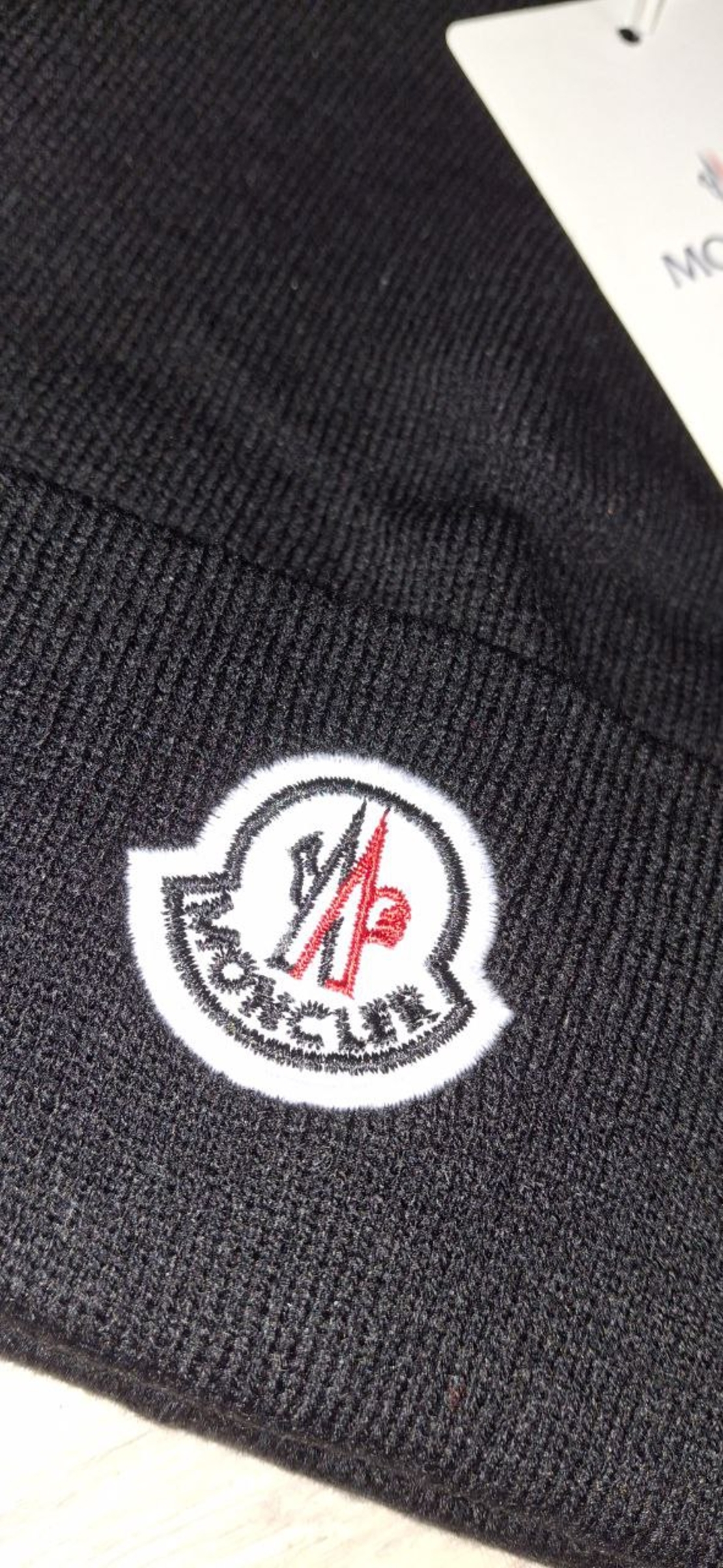 Шапка MON