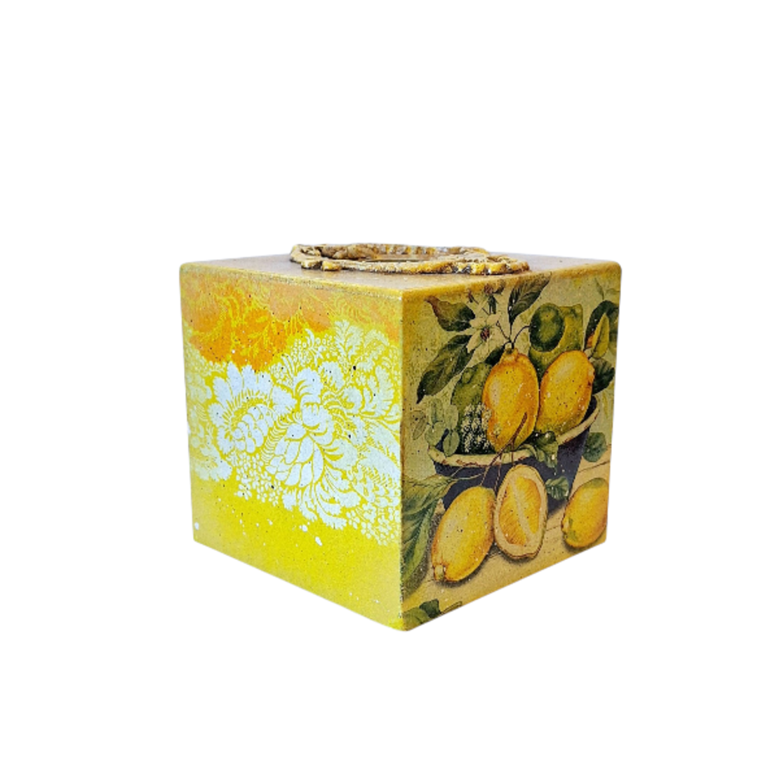 КУТИЯ ЗА САЛФЕТКИ 