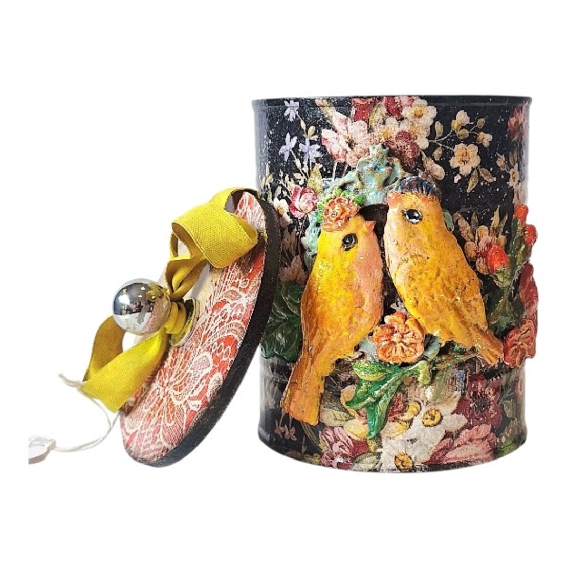 МЕТАЛНА КУТИЯ С ПТИЦИ