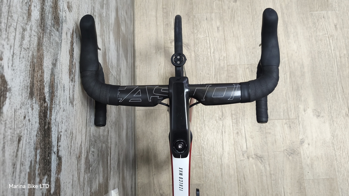 Focus Izalco Max Ultegra Di2 Disc DT Swiss ARC 1450 DiCut | 56