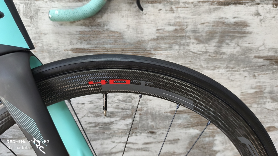 Bianchi Oltre RC Disc SRAM Red AXS Quarq Powermeter Speed 40T Carbon | 57