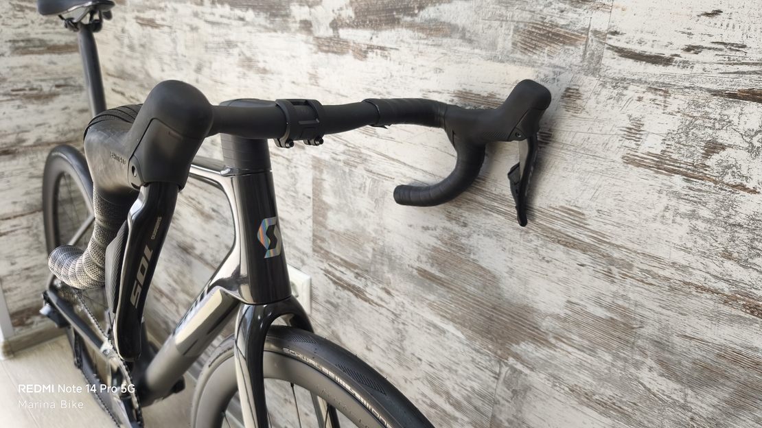 DEMO Scott Addict RC30 105 Di2 Syncros Capital 1.0 | L