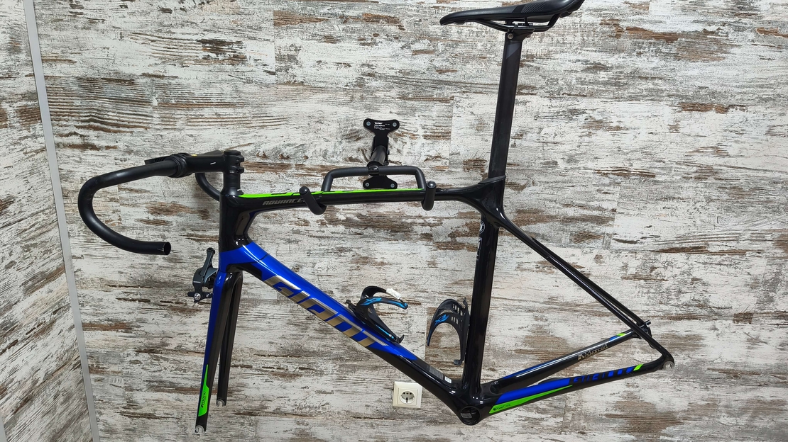 Карбонова рамка Giant TCR Rim | M