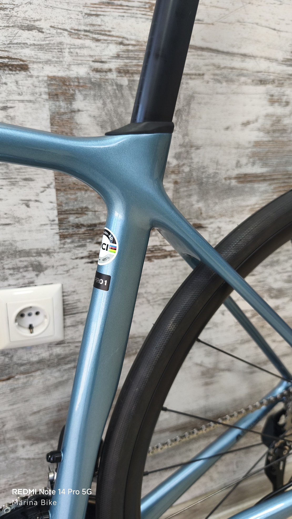 Giant TCR Pro 1 Disc Shimano 105 Di2 DT Swiss R470 | M