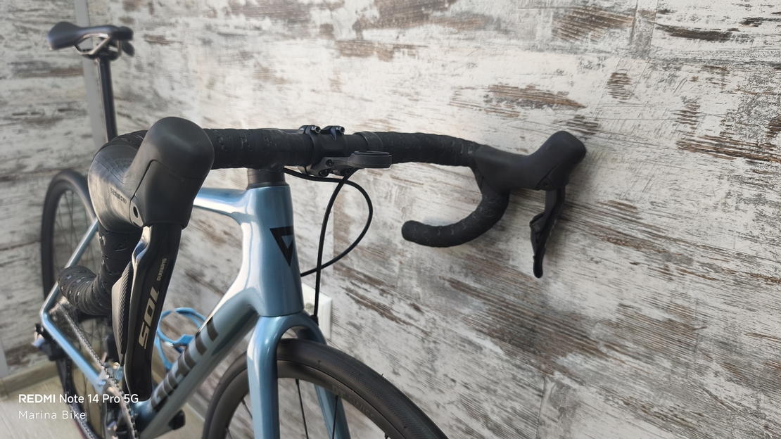 Giant TCR Pro 1 Disc Shimano 105 Di2 DT Swiss R470 | M