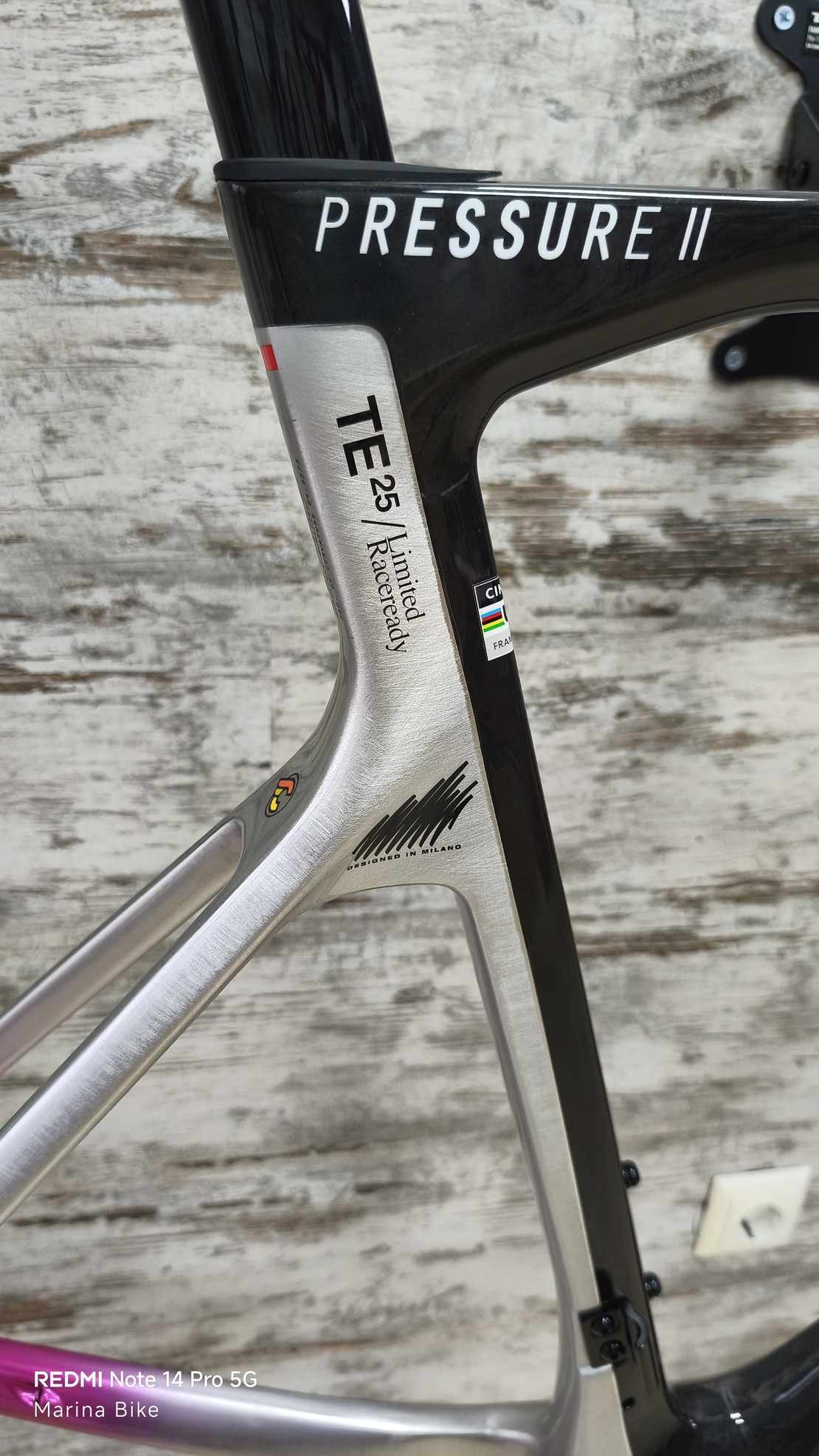 Карбонова рамка Cinelli Pressure II Team Colpack Disc | L