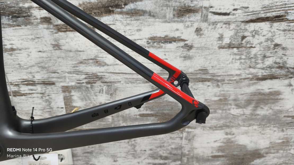 Карбонова рамка FELT ZW2 Rim с дефект на боята | 43