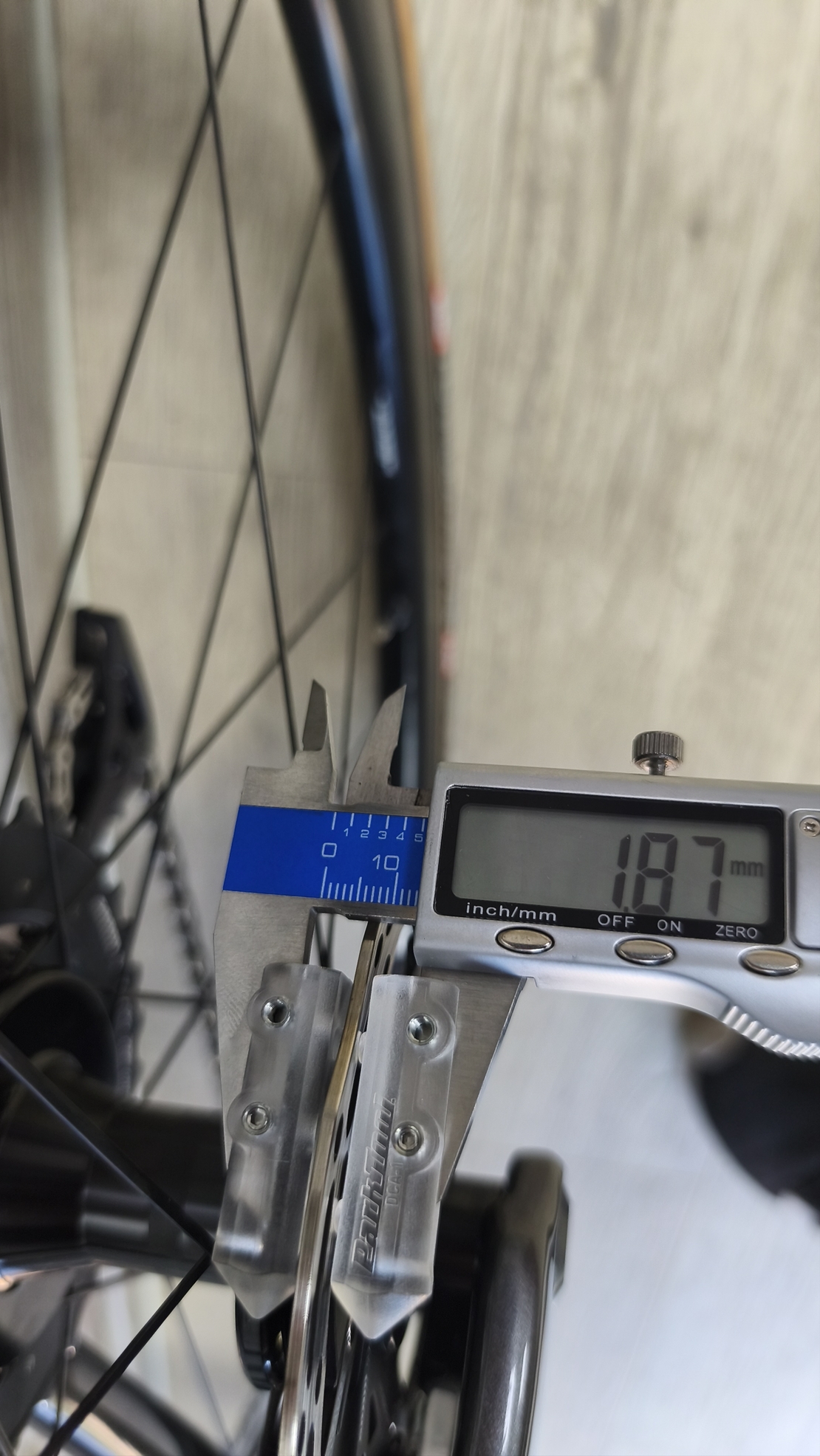 Specialized Tarmac SL7 Pro SRAM RED/Force AXS SLR-1 42 Tubeless | 54