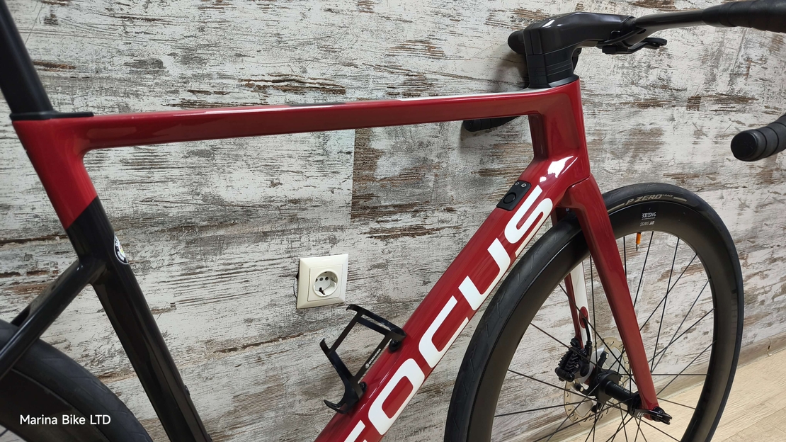 Focus Izalco Max Ultegra Di2 Disc DT Swiss ARC 1450 DiCut | 56