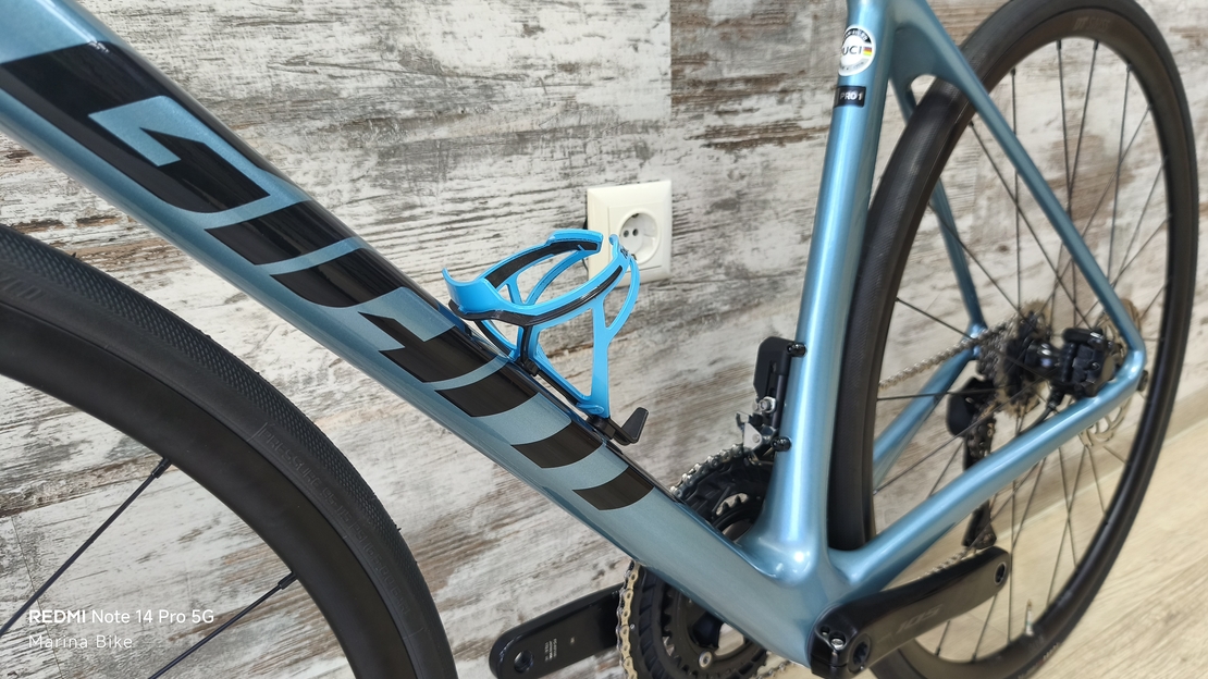 Giant TCR Pro 1 Disc Shimano 105 Di2 DT Swiss R470 | M