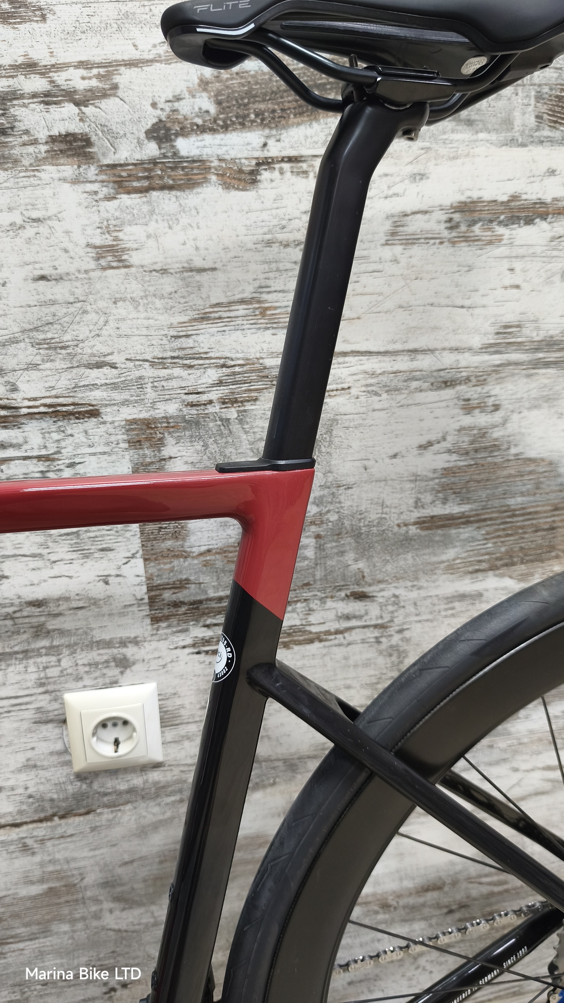 Focus Izalco Max Ultegra Di2 Disc DT Swiss ARC 1450 DiCut | 56