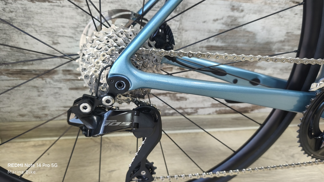 Giant TCR Pro 1 Disc Shimano 105 Di2 DT Swiss R470 | M