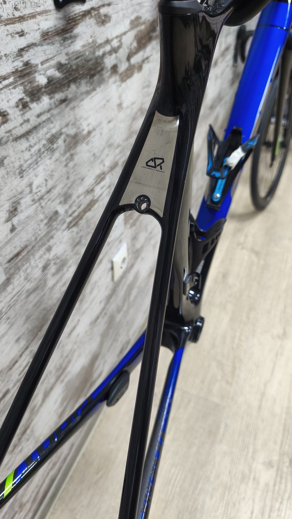 Карбонова рамка Giant TCR Rim | M