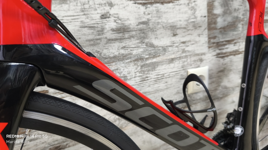 Scott Foil 30 105 R7000 Shimano/Syncros | L