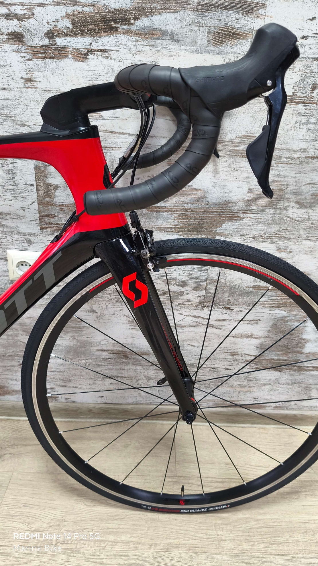 Scott Foil 30 105 R7000 Shimano/Syncros | L