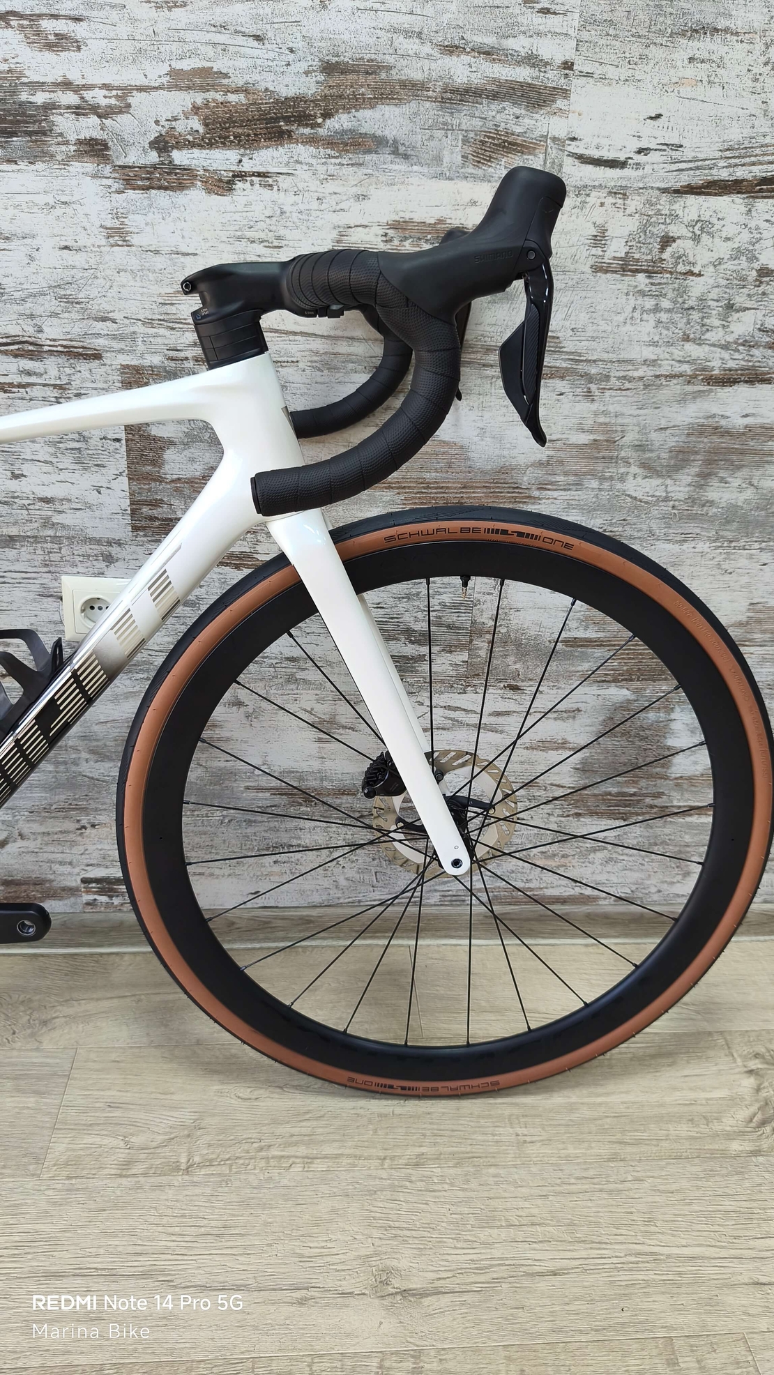Giant Defy Pro 1 Disc 105 Di2/Ultegra Aeolus Pro 37 Tubeless | S