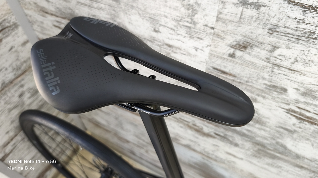 Giant TCR Pro 0 SRAM Force AXS D1 Powermeter DT Swiss Performance | M