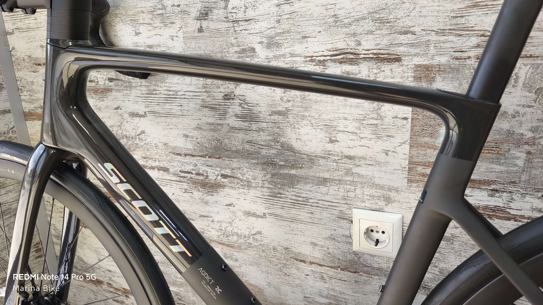 DEMO Scott Addict RC30 105 Di2 Syncros Capital 1.0 | L