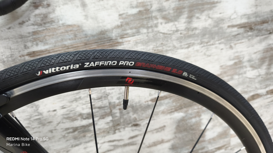 Scott Foil 30 105 R7000 Shimano/Syncros | L