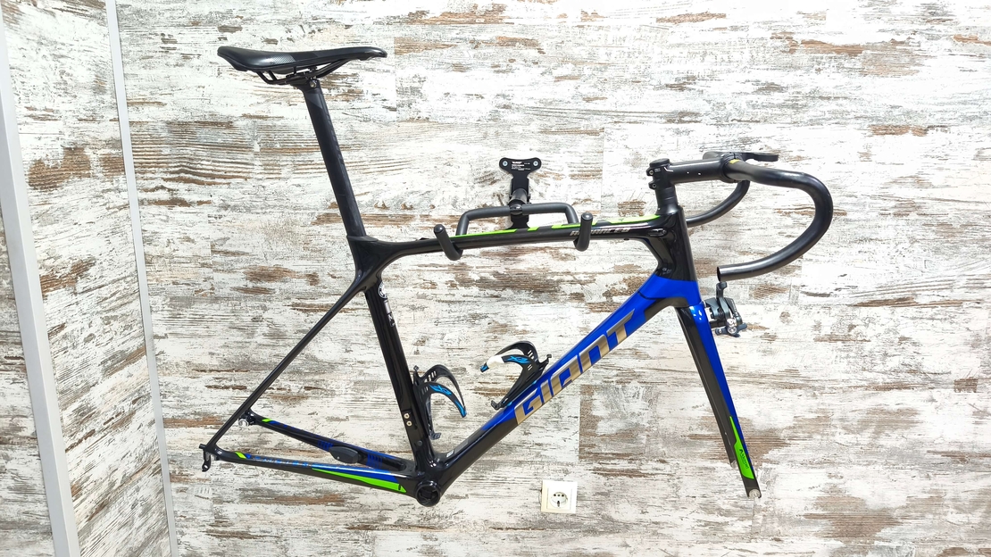 Карбонова рамка Giant TCR Rim | M