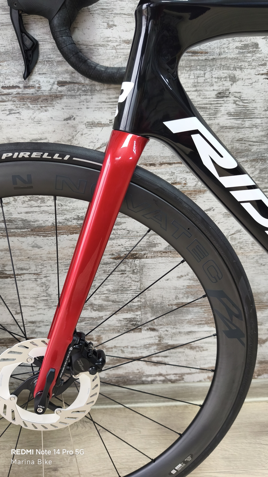 Ridley Fenix SLiC Disc Shimano 105 DI2 Novatec Tubeless | M