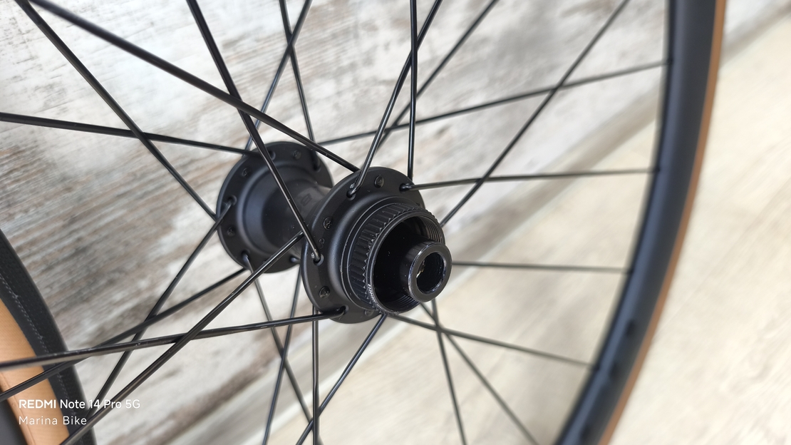 Карбонови капли Bontrager Aeolus Elite 35 TLR Disc R3 Tubeless | HG