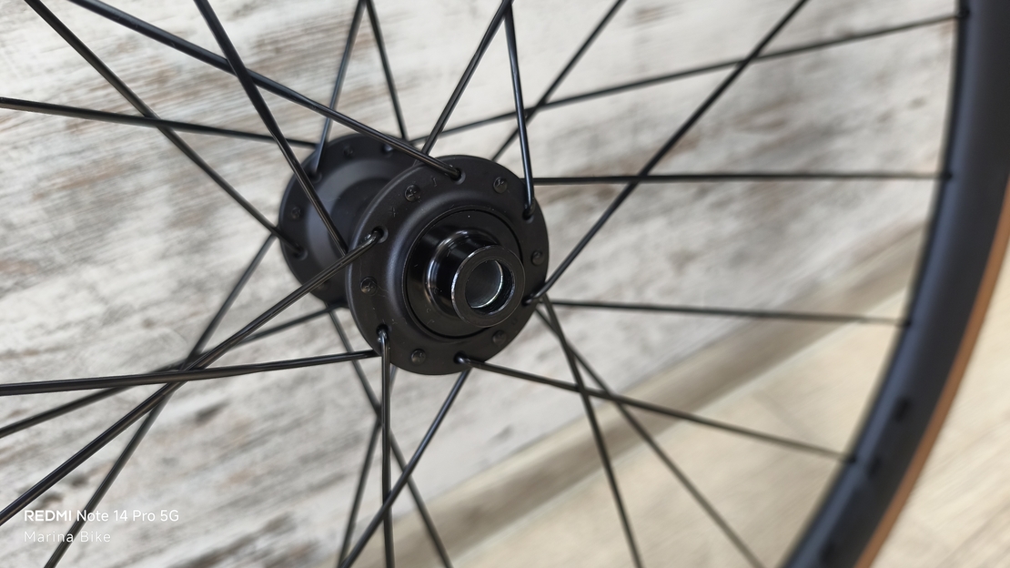 Карбонови капли Bontrager Aeolus Elite 35 TLR Disc R3 Tubeless | HG