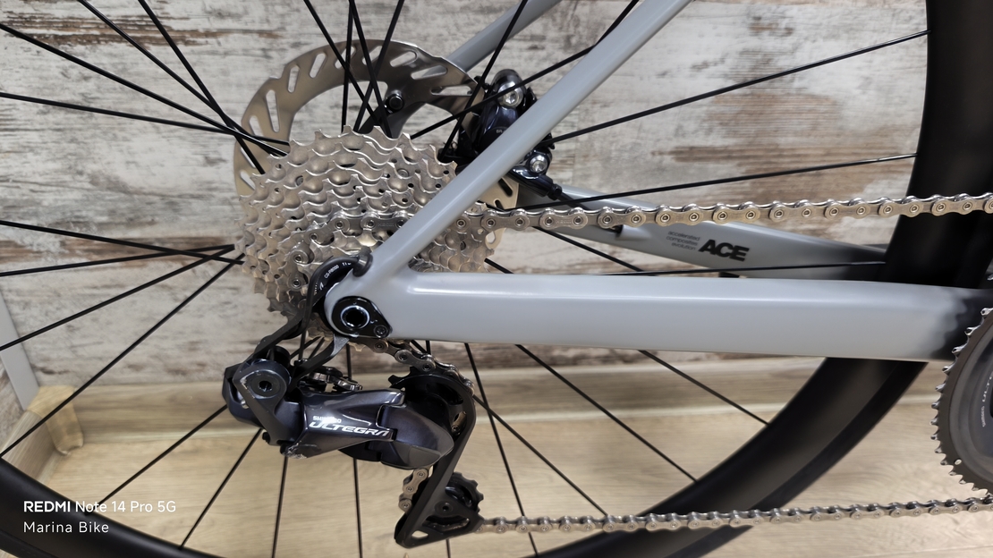 BMC Teammachine SLR01 Four Disc Ultegra Di2 CRD351  | 47