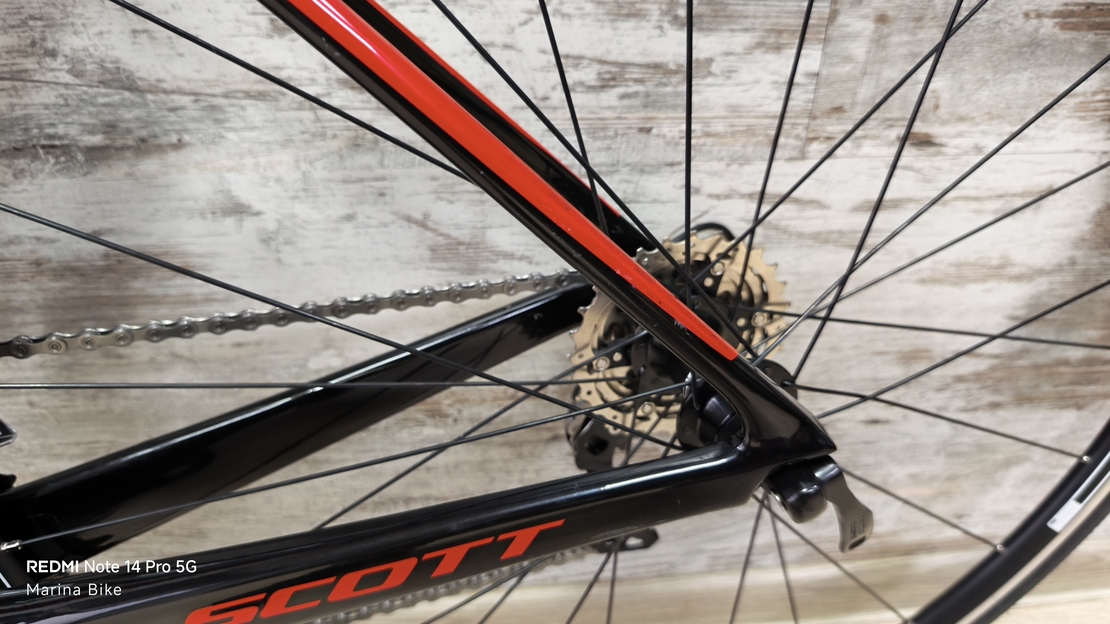 Scott Foil 30 105 R7000 Shimano/Syncros | L