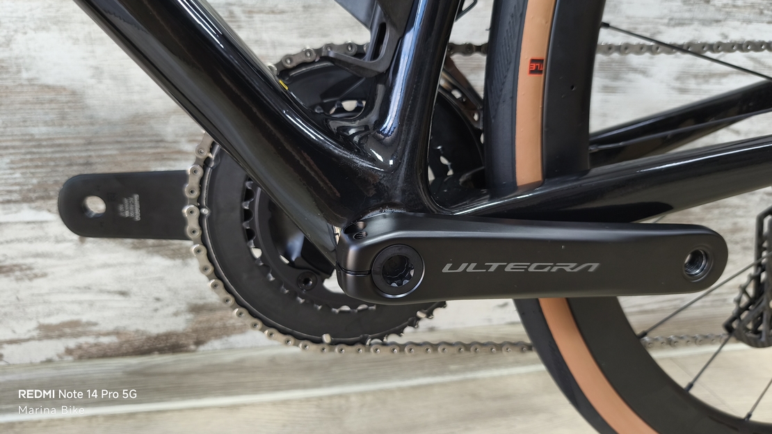Giant Defy Pro 1 Disc 105 Di2/Ultegra Aeolus Pro 37 Tubeless | S