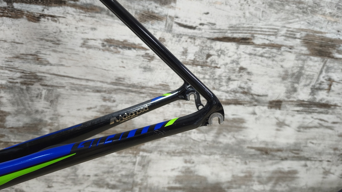 Карбонова рамка Giant TCR Rim | M