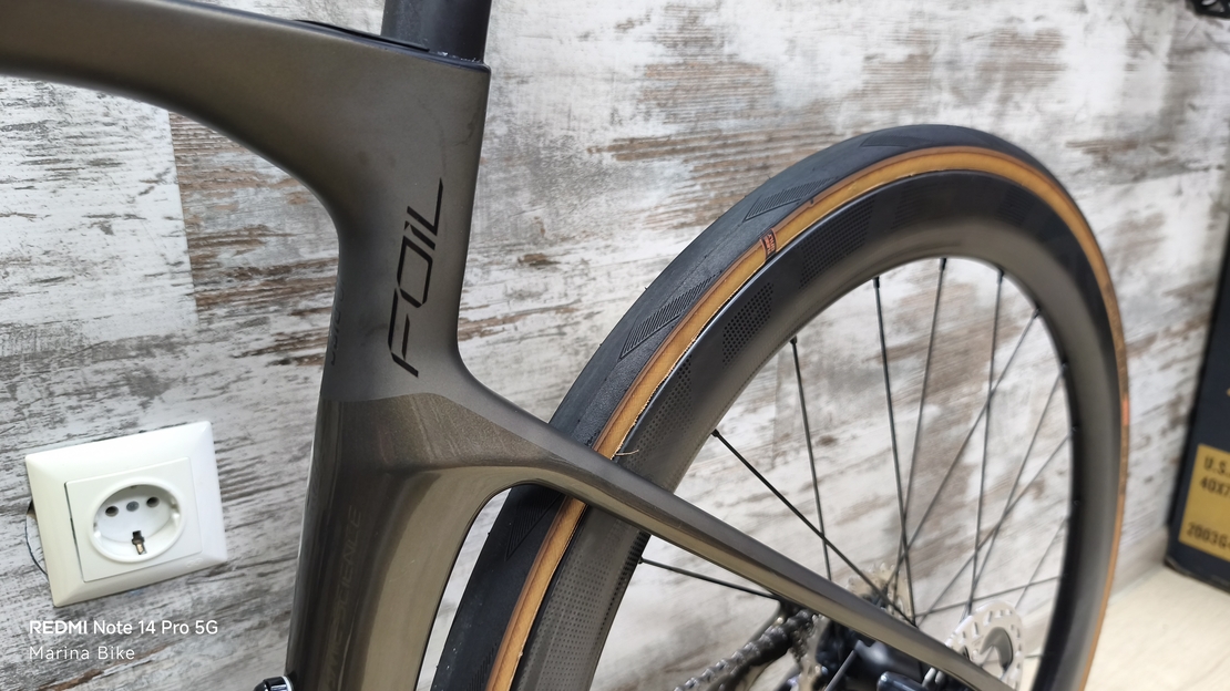 Scott Foil 10 Disc Ultegra Di2 Syncros Carbon | S