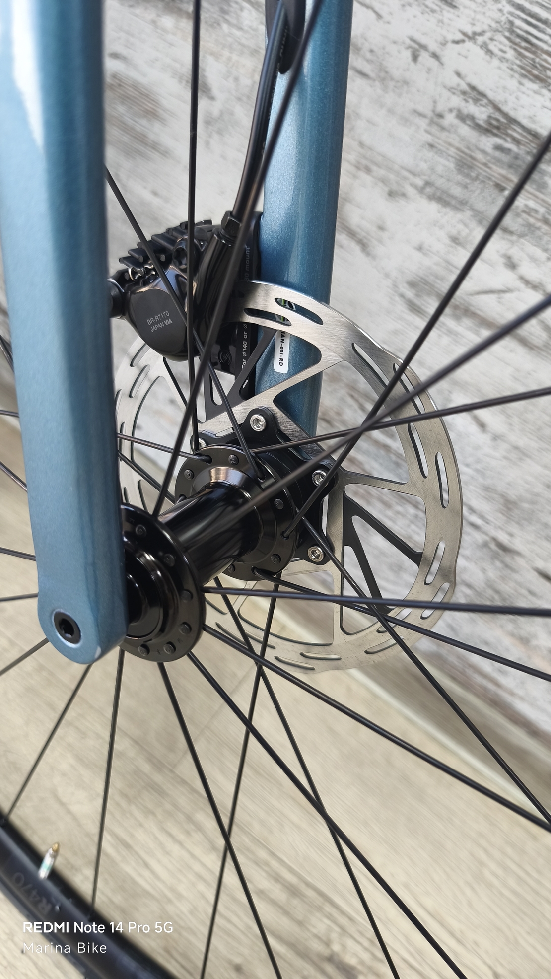 Giant TCR Pro 1 Disc Shimano 105 Di2 DT Swiss R470 | M