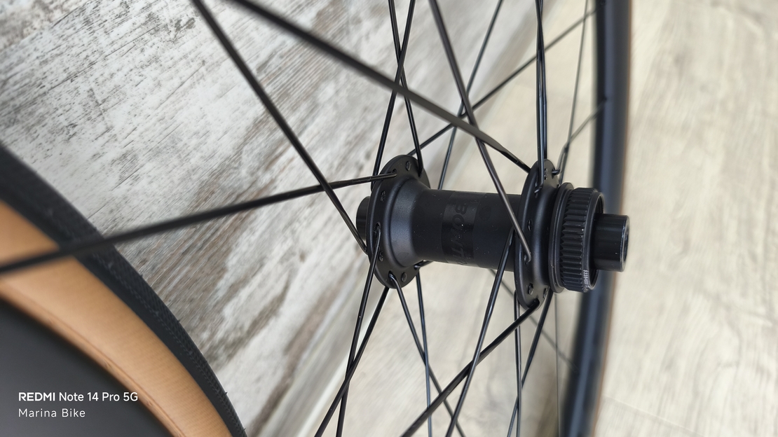 Карбонови капли Bontrager Aeolus Elite 35 TLR Disc R3 Tubeless | HG