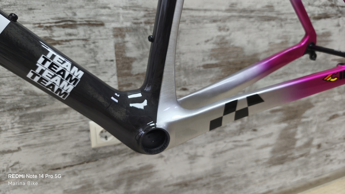 Карбонова рамка Cinelli Pressure II Team Colpack Disc | L