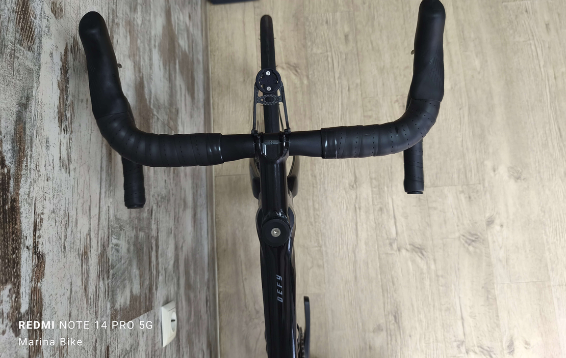 Giant Defy Pro Disc Ultegra Di2 Fulcrum | M/L