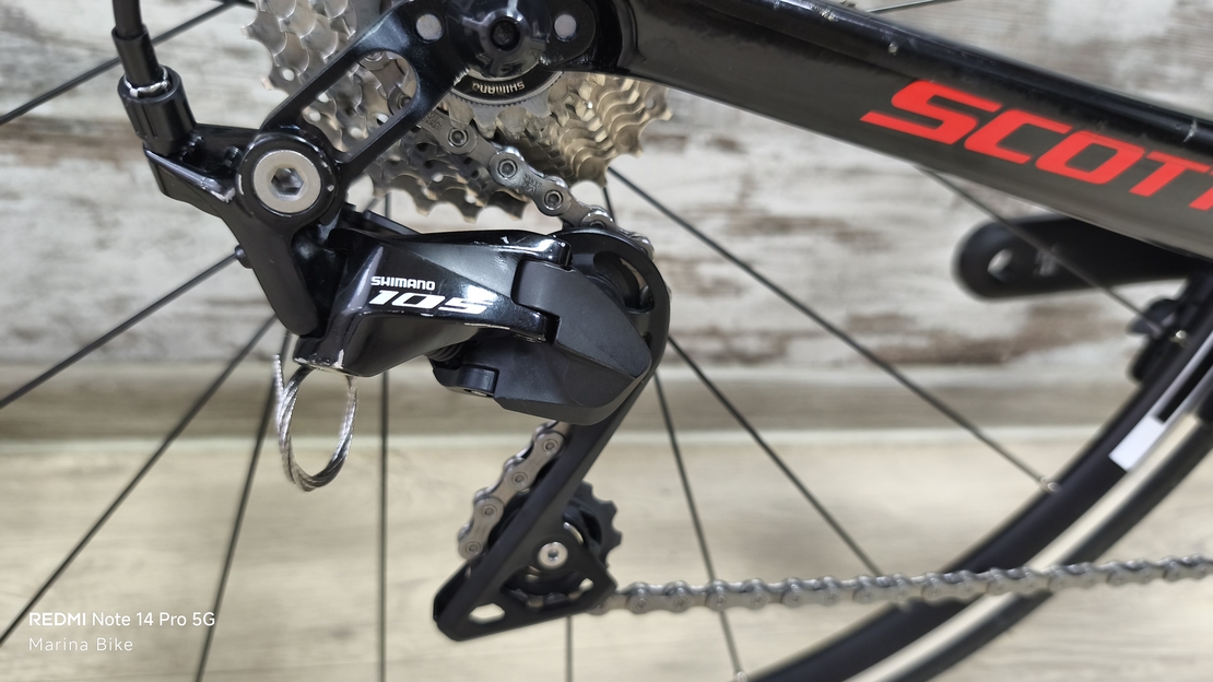 Scott Foil 30 105 R7000 Shimano/Syncros | L