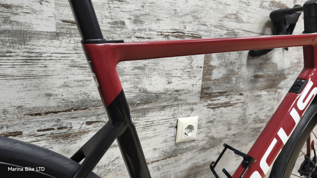 Focus Izalco Max Ultegra Di2 Disc DT Swiss ARC 1450 DiCut | 56