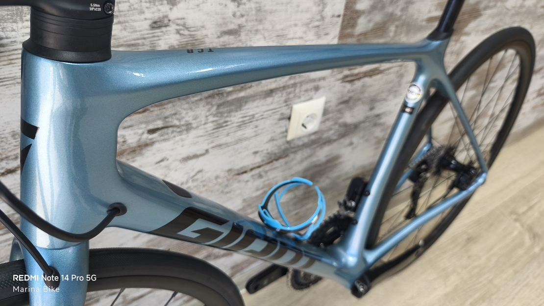 Giant TCR Pro 1 Disc Shimano 105 Di2 DT Swiss R470 | M