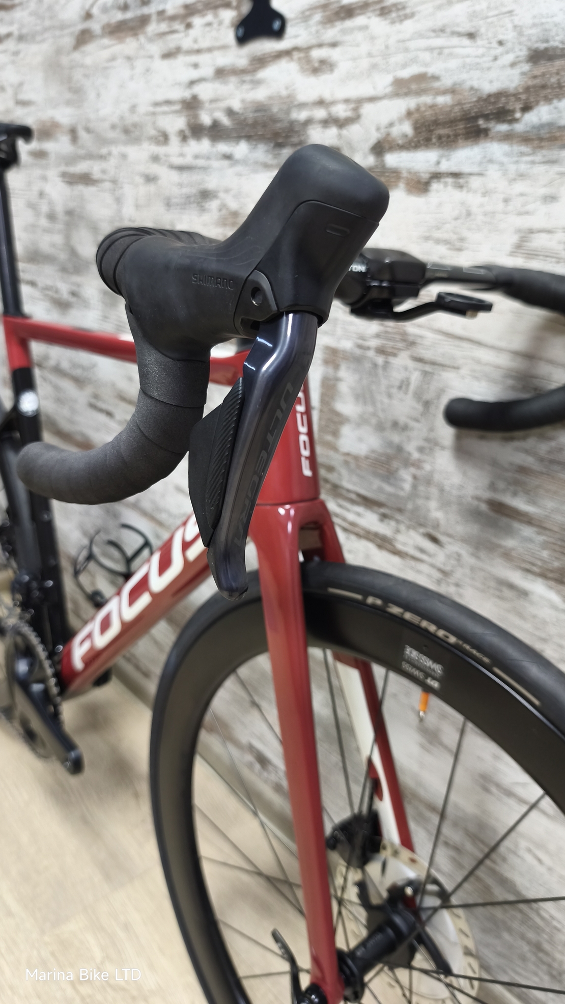Focus Izalco Max Ultegra Di2 Disc DT Swiss ARC 1450 DiCut | 56