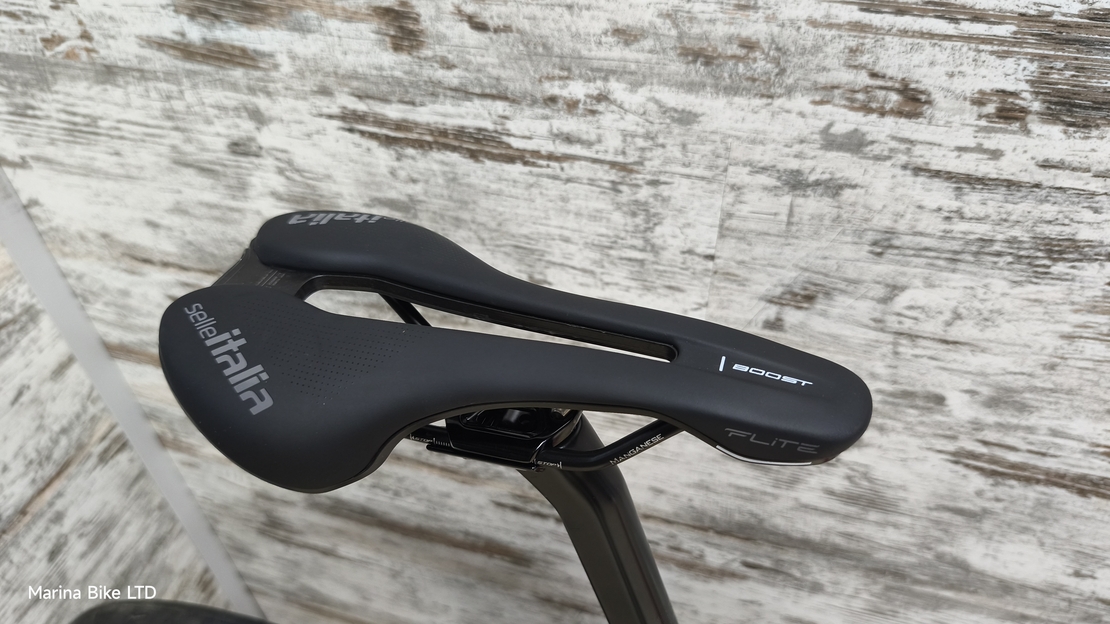 Focus Izalco Max Ultegra Di2 Disc DT Swiss ARC 1450 DiCut | 56